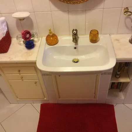 Capocchia House לינה וארוחת בוקר 3*