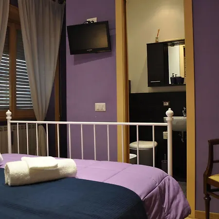 Capocchia House לינה וארוחת בוקר